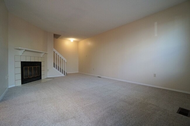 Building Photo - 1338 Firefly Circle