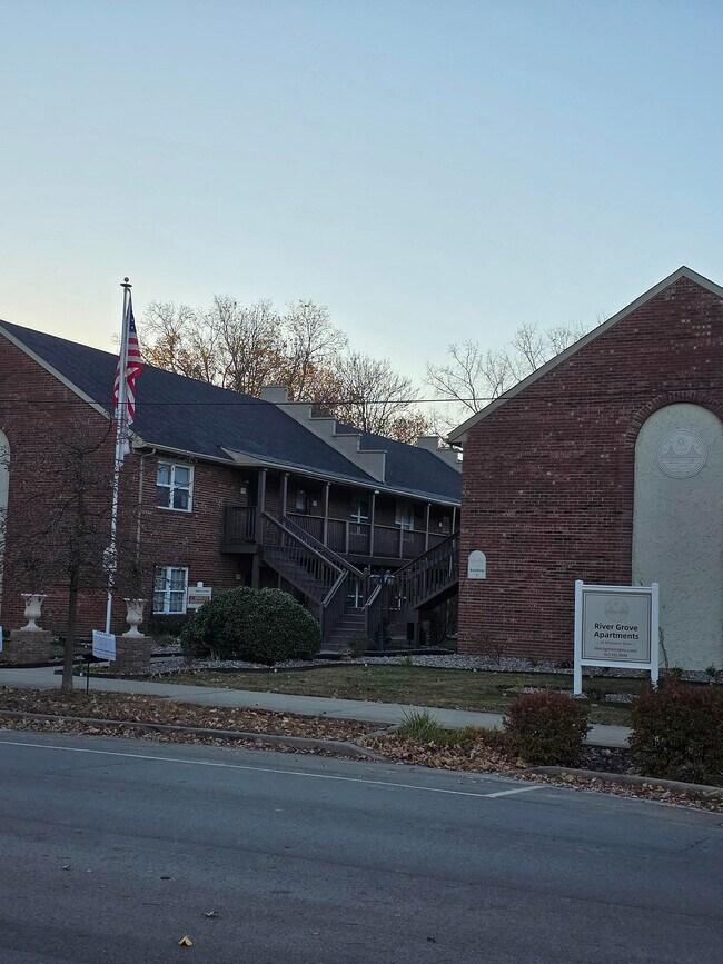Mansion Row - River Grove Apartments