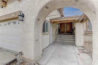 Building Photo - 1678 E Hacienda Ave