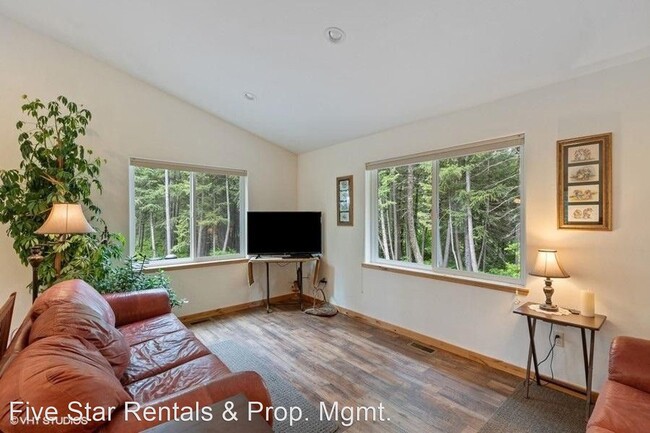 Building Photo - 2 br, 2 bath House - 104 1st Ave West