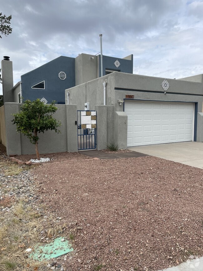 Building Photo - 11504 Lawson Ct NE