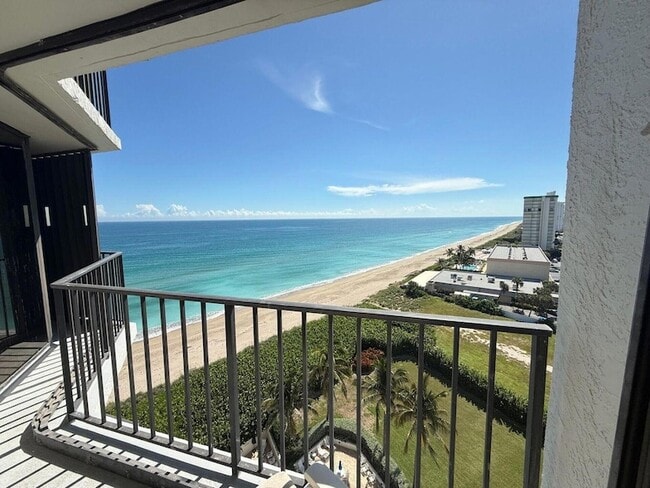 Building Photo - 9650 S Ocean Dr