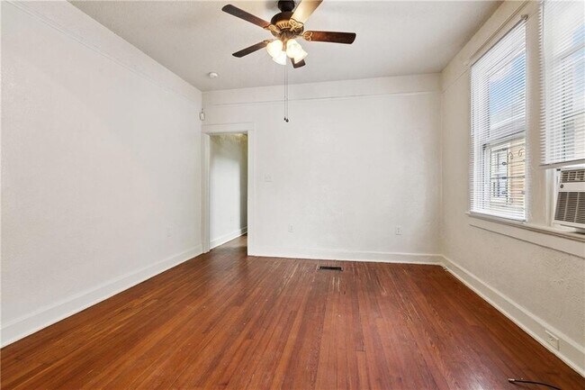 Foto del edificio - 2025 Lowerline St