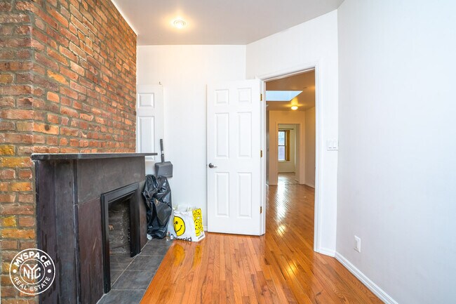 Building Photo - 631 St Marks Ave