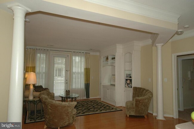 Building Photo - 24701 Byrne Meadow Square