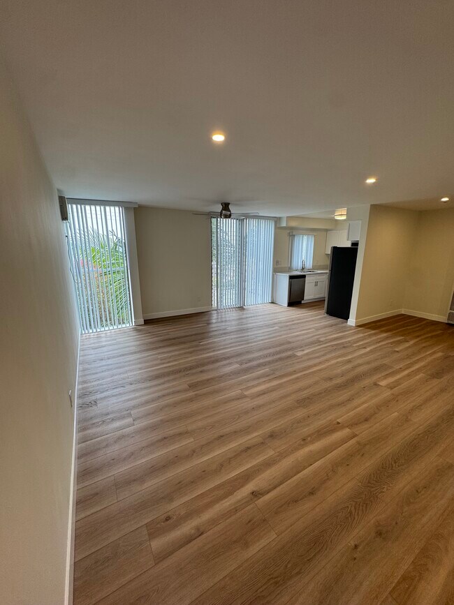 Sala de estar - 929 Larrabee Apartments