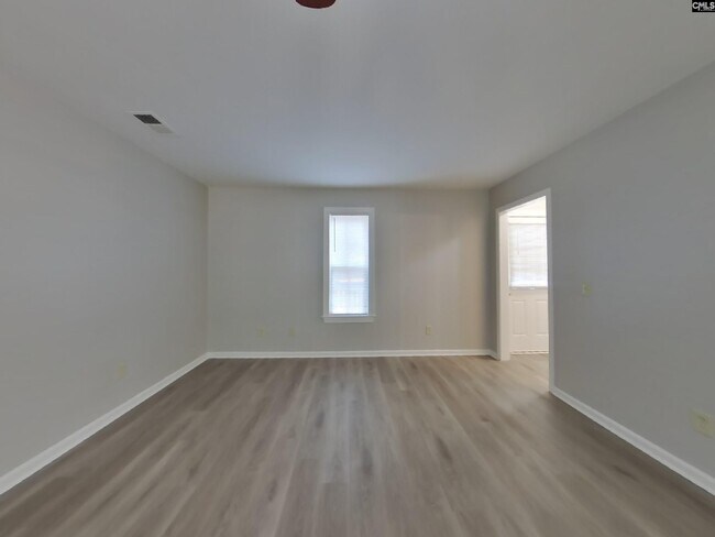Foto del edificio - 120 Kenton Dr