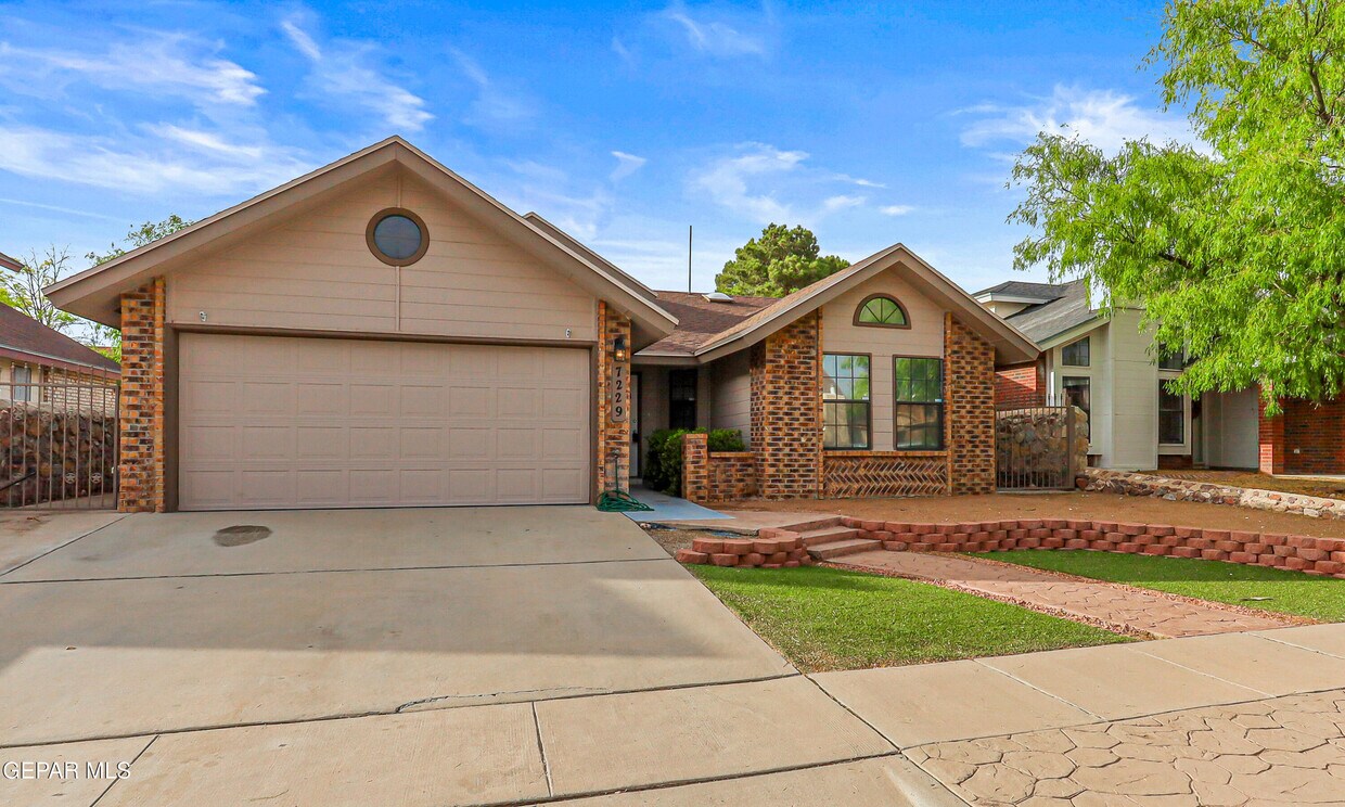 Primary Photo - 7229 Golden Hawk Dr