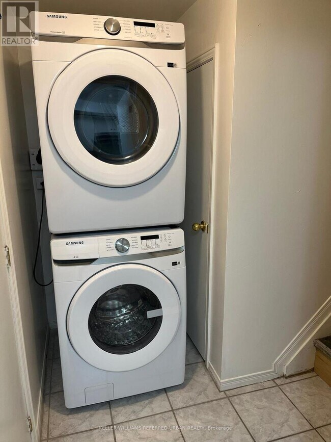 Photo du bâtiment - 98 Frontenac Ave