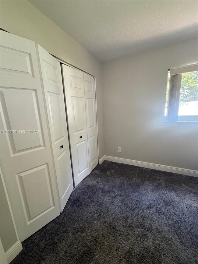 Foto del edificio - 10403 NW 80th Ct