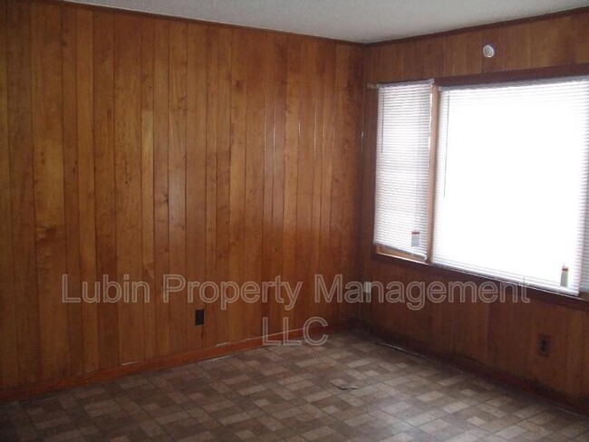 Building Photo - 2437 Smith Ridge Rd