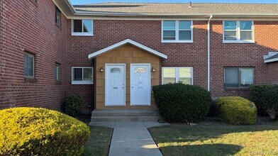 Building Photo - 21 Barbara Ct