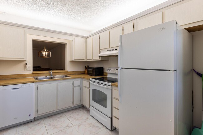 Foto del edificio - 2825 SW 22nd Ave
