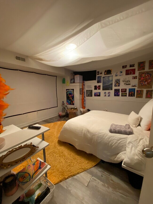 Foto del edificio - 1818 W Norris St, unit 1