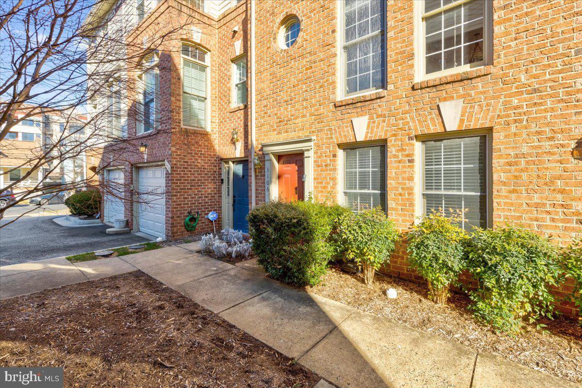 Foto principal - 3106 9th Rd N