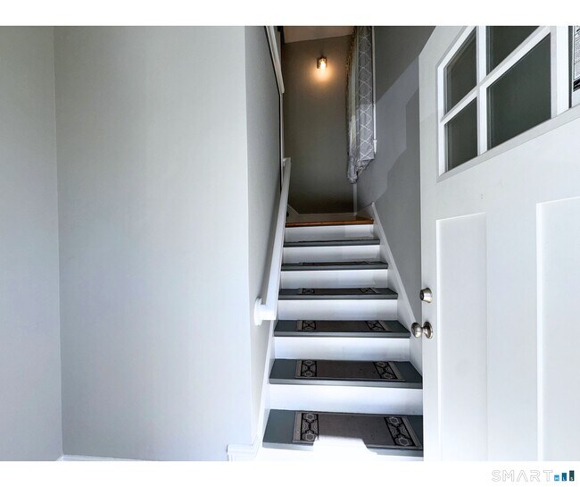 Building Photo - 74 Garfield Ave