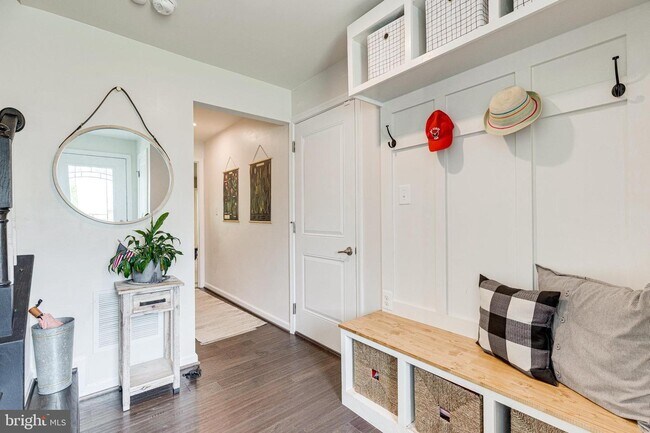 Foto del edificio - 10753 Hinton Way