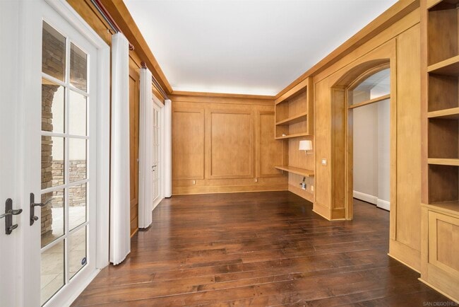 Building Photo - 5113 Meadows Del Mar
