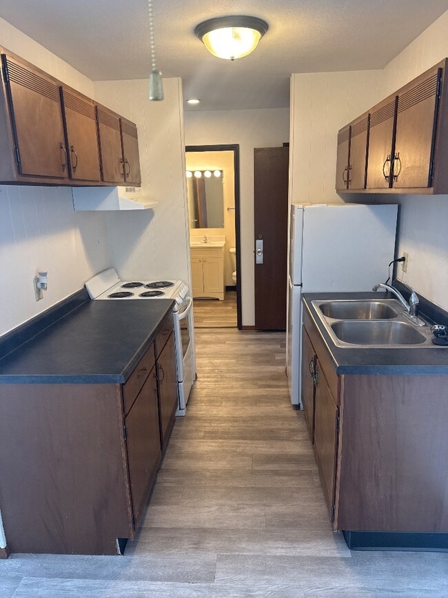 Building Photo - 701 Pirate Island Rd