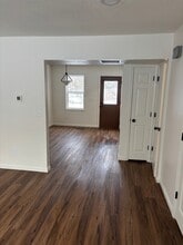 Building Photo - 75 Lane 265 Lake James
