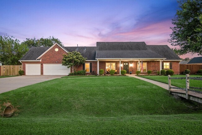 Building Photo - 7034 Robin Meadow St