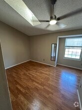 Building Photo - 2435 Lexington Village Ln