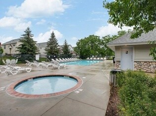 Foto del edificio - 7451 Derby Ln