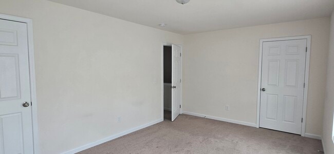 Bedroom 1 - 203 Hyde Park Ln