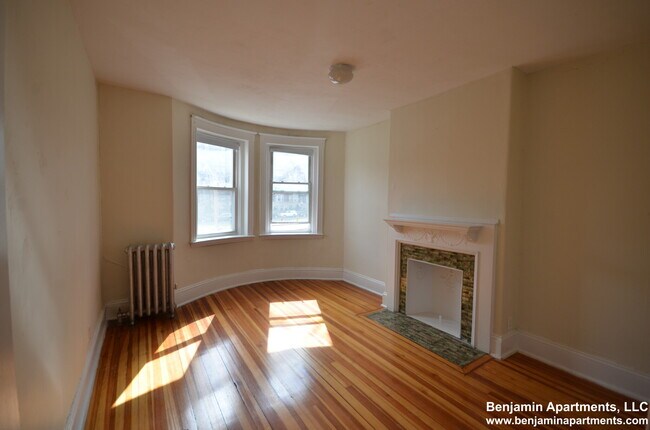 Foto del edificio - 1379 Commonwealth Ave