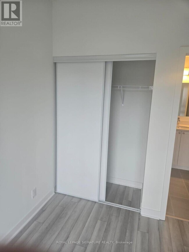 Photo du bâtiment - 51 Clarington Blvd