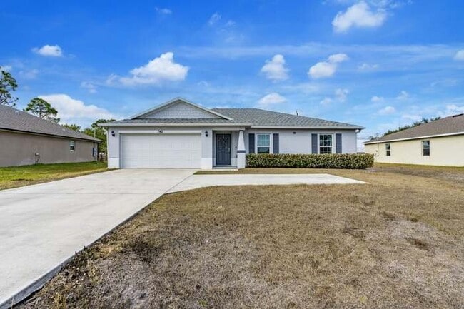 Building Photo - 742 NW Bayshore Blvd