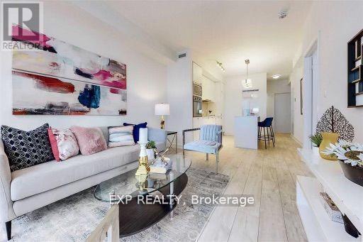 Building Photo - 576 Front St W