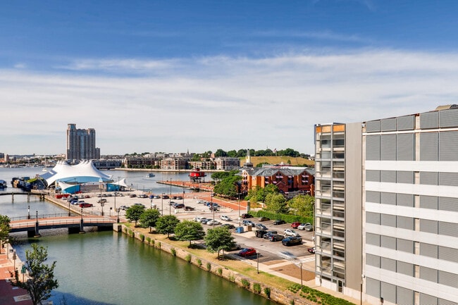 Building Photo - 250 President St