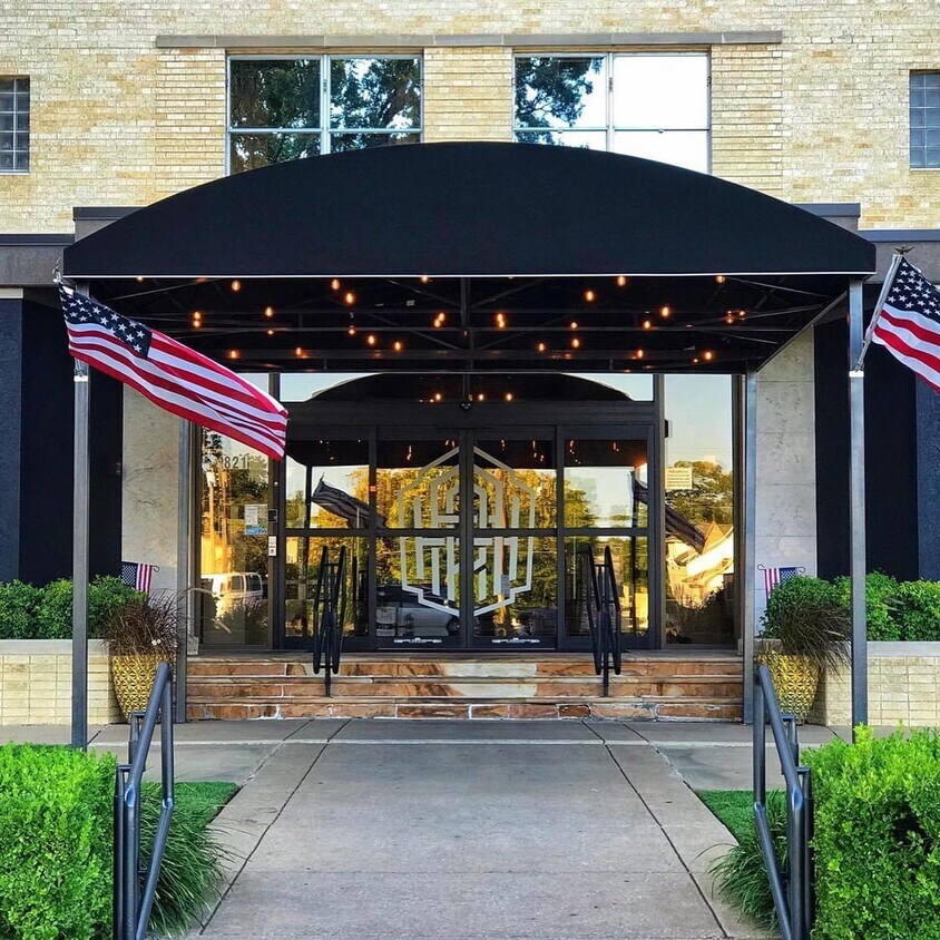 The Apartments at Hotel Phillips 821 S Johnstone Ave Bartlesville, OK