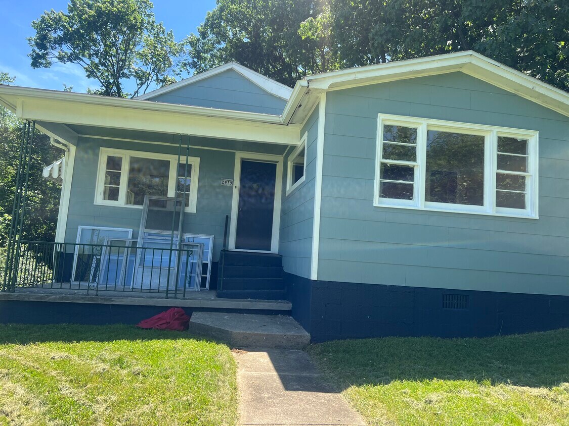 Foto principal - 2939 Frink St