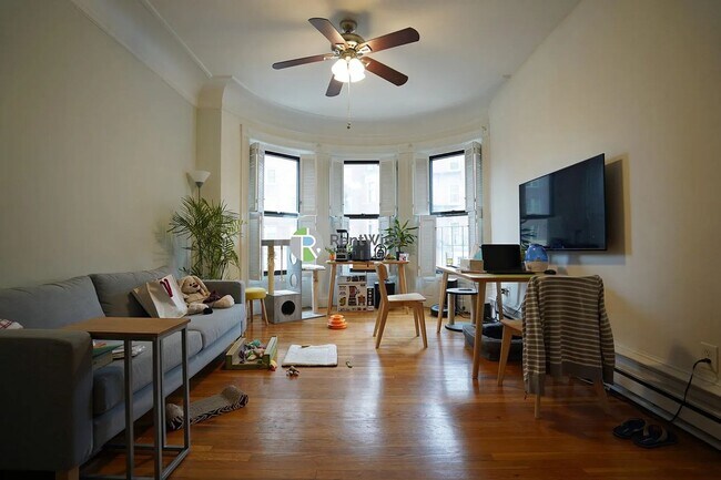 Foto del edificio - 528 Beacon St