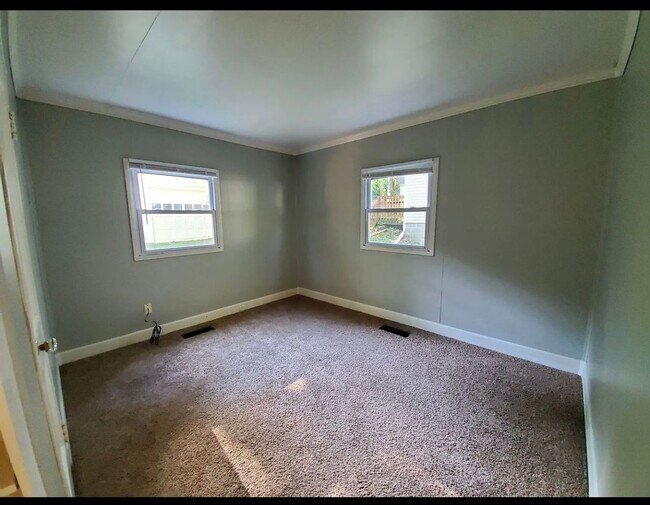Building Photo - Jacobs school of music - 3BR
