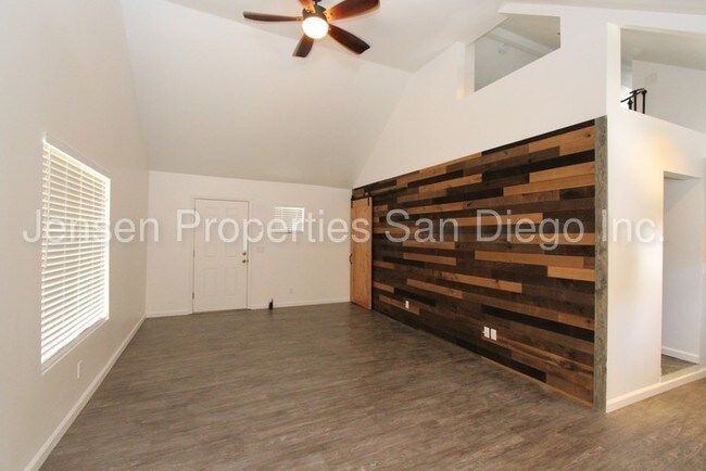 Building Photo - 2387 San Vicente Rd