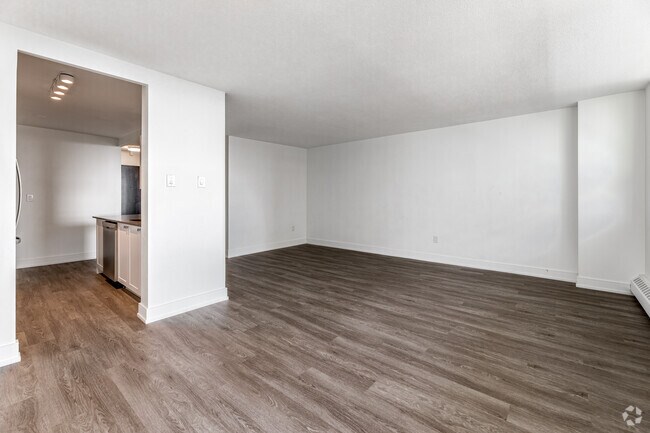 1 chambre, 1 salle de bain - 829 pi2 - Salon - 580 THE EAST MALL