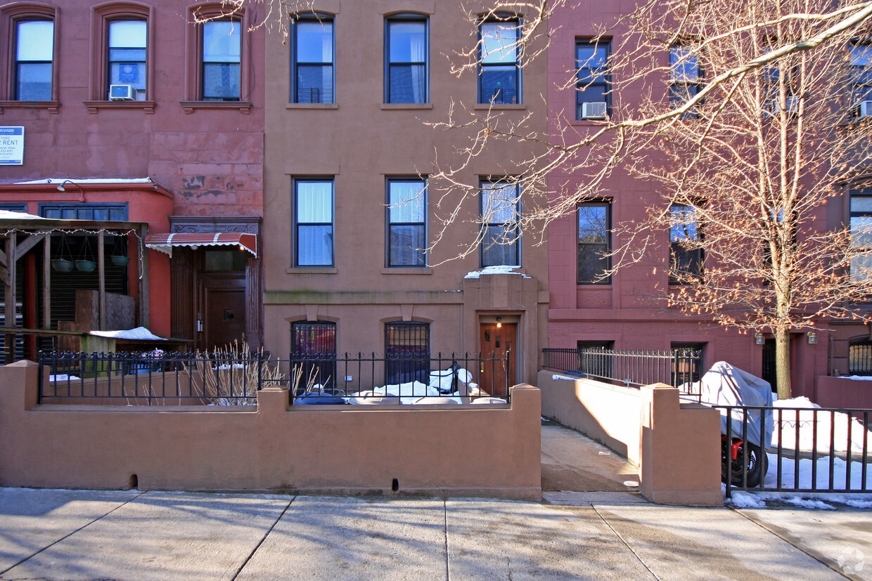 Building Photo - 502 3rd St