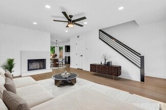 Building Photo - 2644 Gwendolyn Ln
