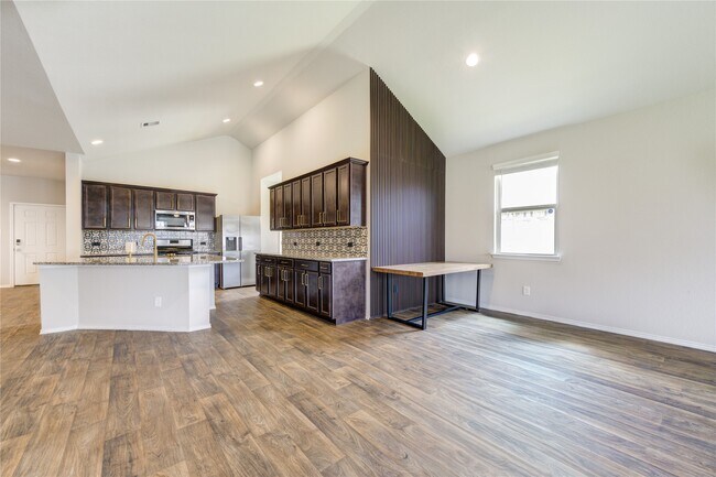 Foto del edificio - 20451 Green Mountain Dr