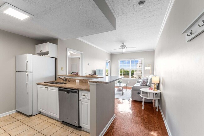 Foto del edificio - Beautiful One Bed One Bath Green Hills Condo