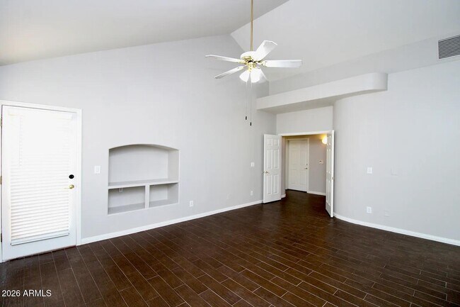 Foto del edificio - 3454 E Camino St