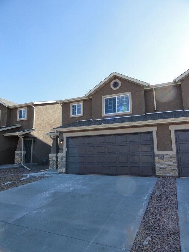 Primary Photo - Luxury townhome in Northeast Colorado Spri...