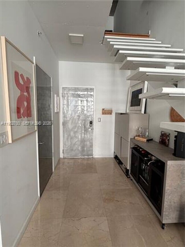 Foto del edificio - 690 SW 1st Ct