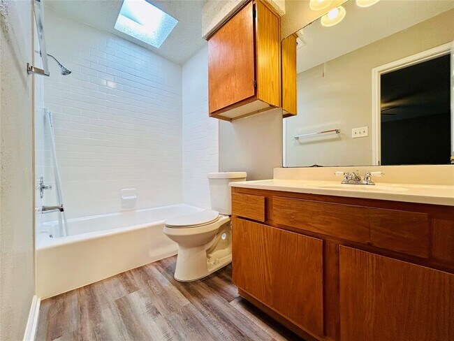 Building Photo - 9221 Kempler Dr