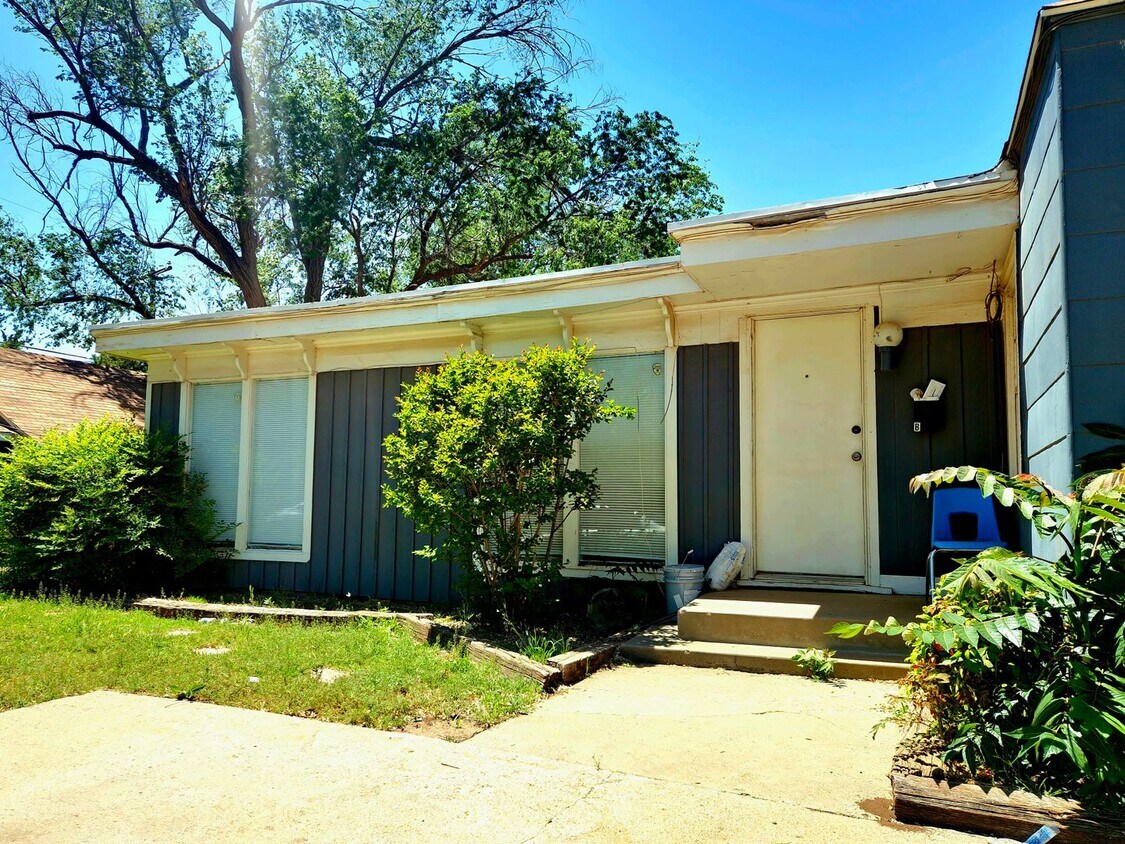 Foto principal - 2601 25th St