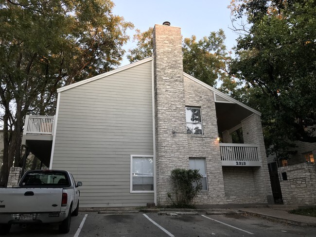 Front of the building/complex - 2313 Longview St