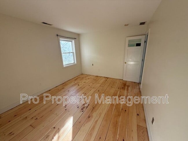 Foto del edificio - 500 Nonnewaug Rd